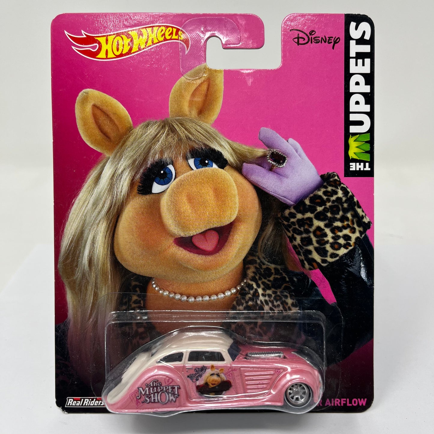 Hot wheels premium 34 chrysler airflow the muppets Disney