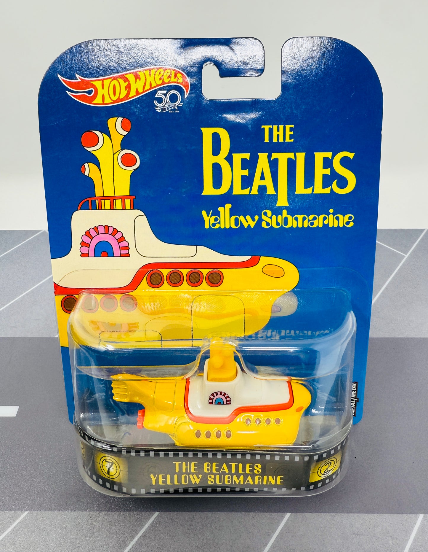 Hot Wheels Retro The Beatles Yellow Submarine