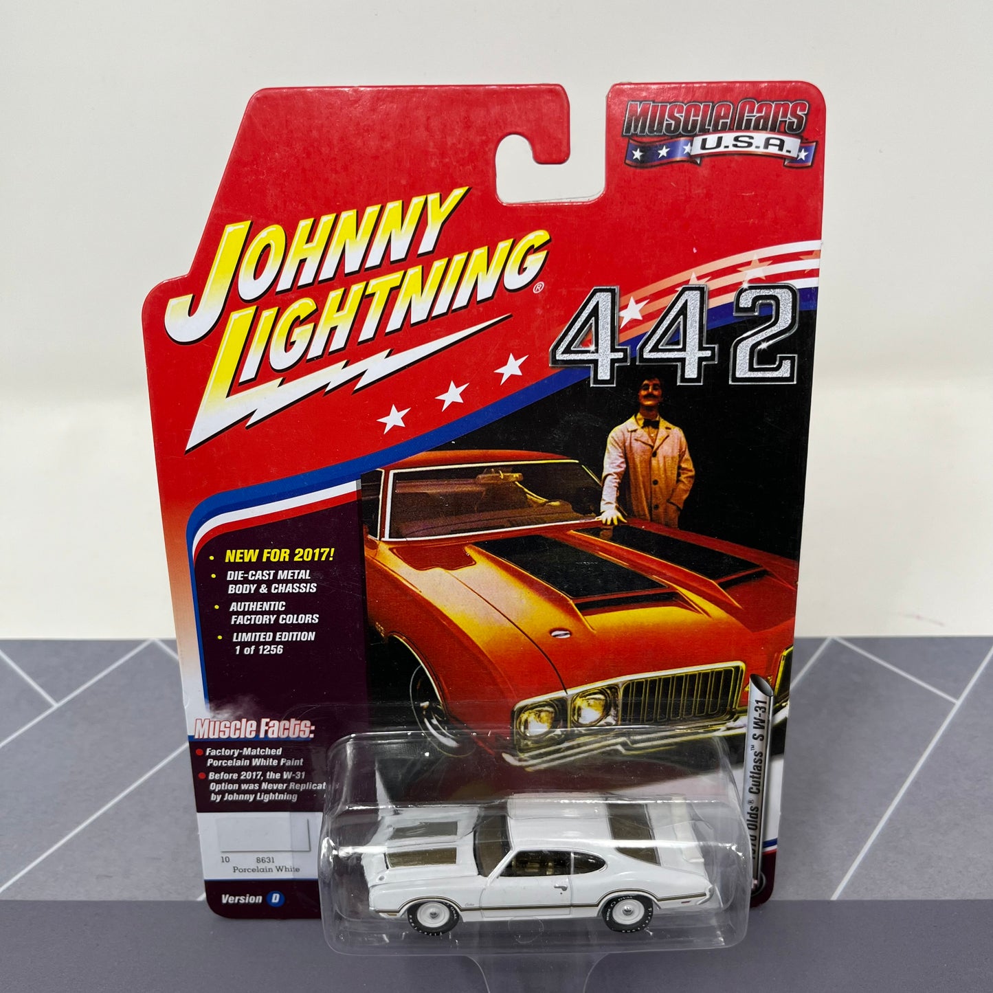 Johnny lightning 1970 olds cutlass  442 muscle cars 2017