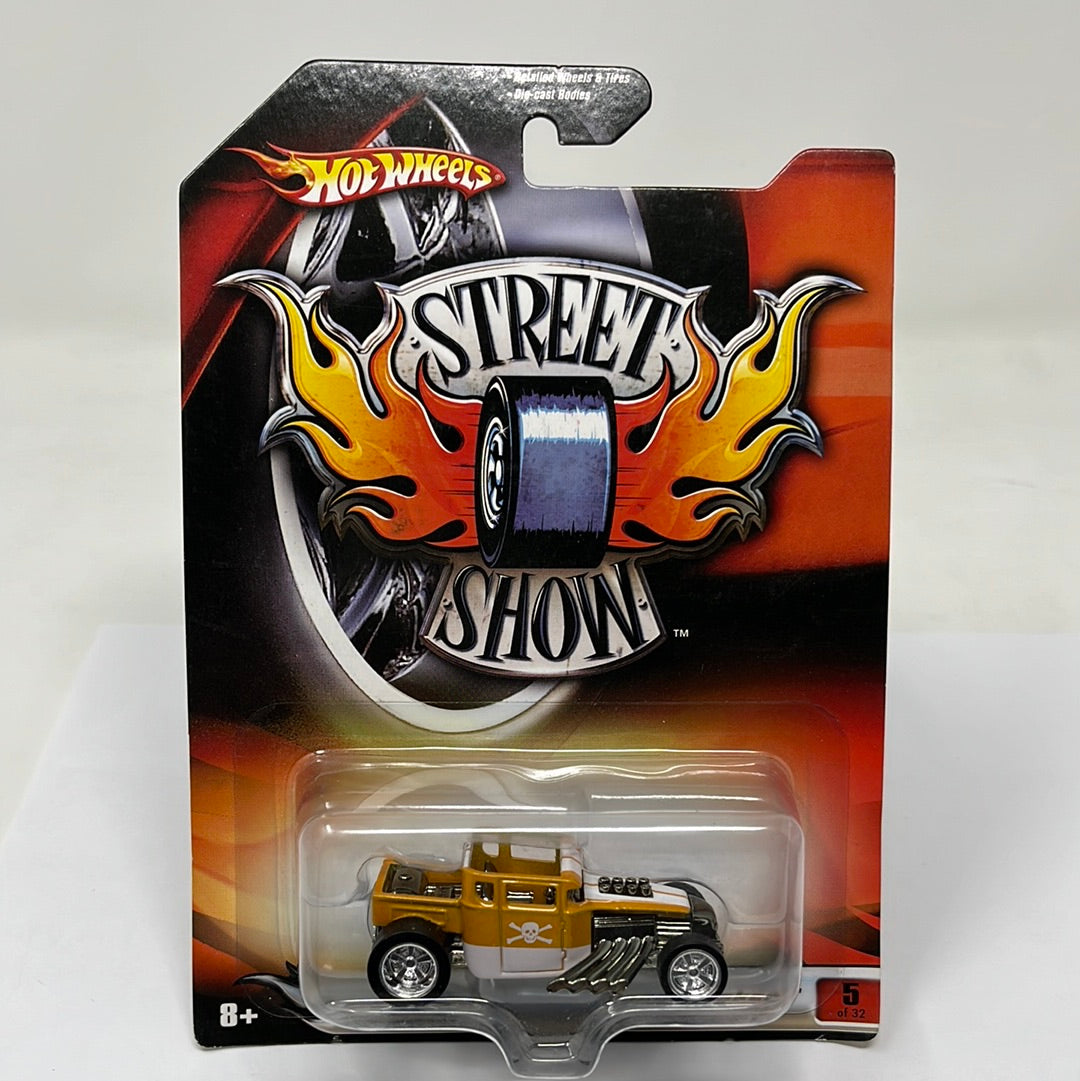 Hot wheels street show bone shaker real riders