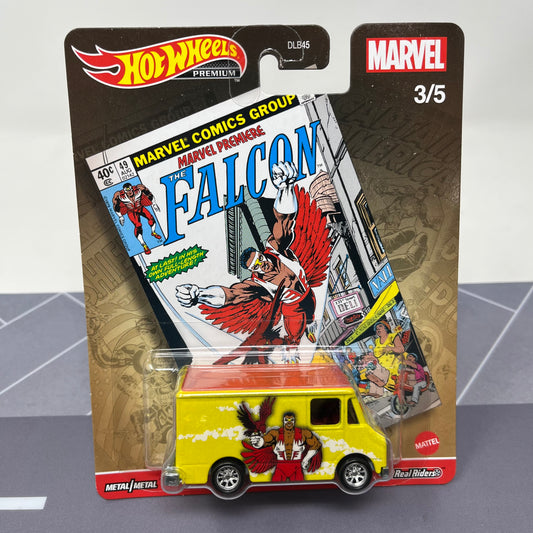 Hot wheels premium marvel combat medic falcon real riders