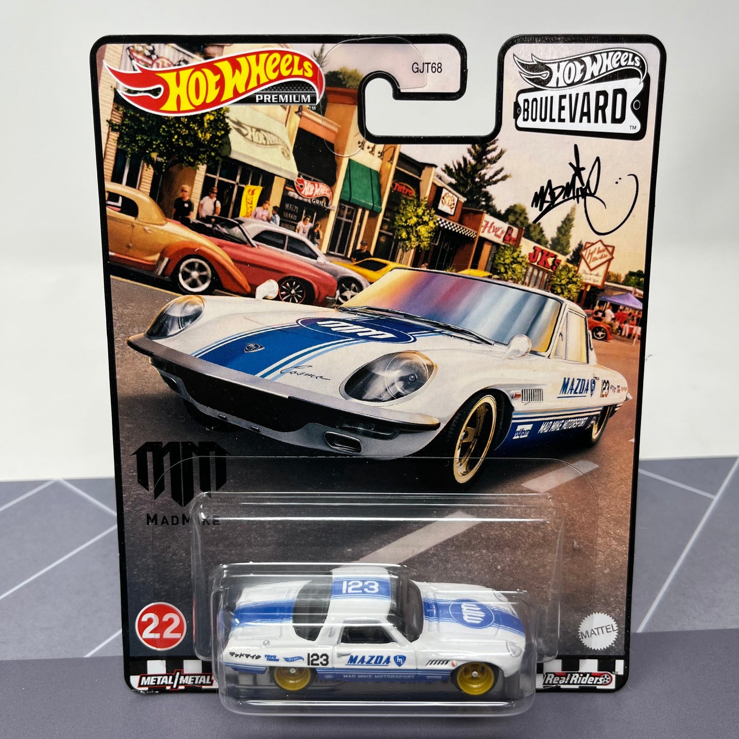 Hot wheels premium 1968 mazda cosmo sport toyo rides boulevard real riders