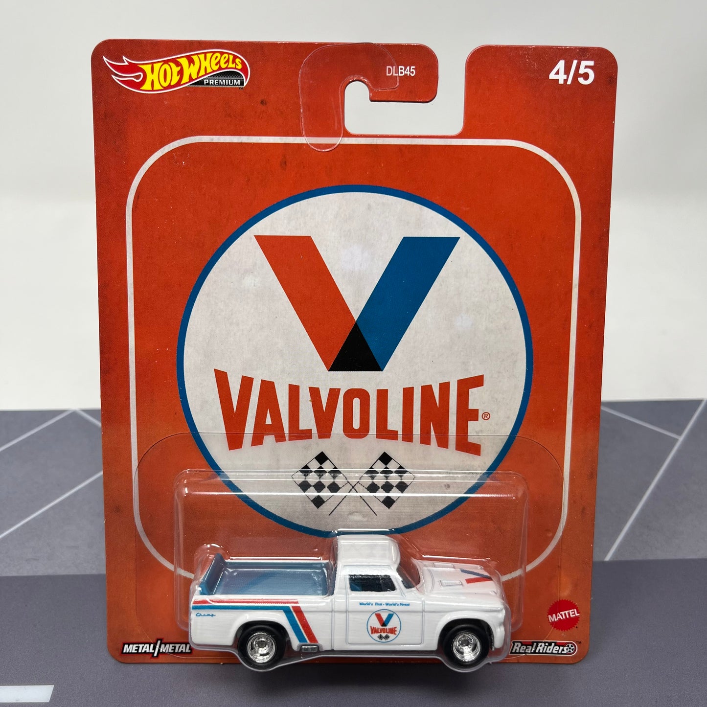 Hot wheels valvoline 63 studebaker champ