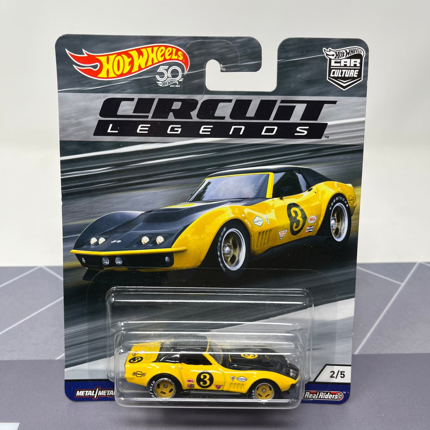 Hot wheels premium 69 copo corvette circuit legends car culture real riders